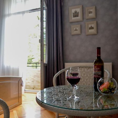 Hotel Victoria ボルジョミ エクステリア 写真